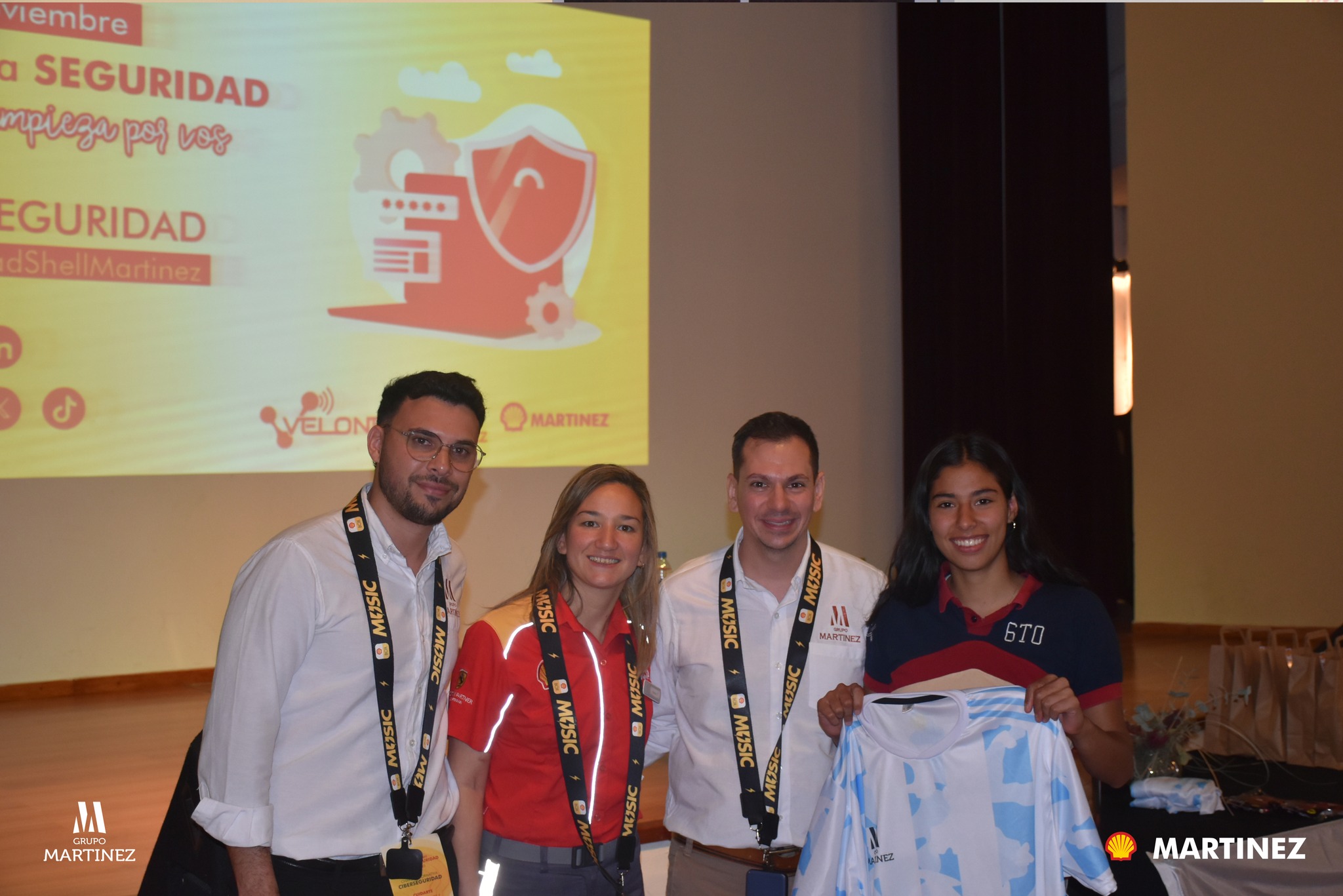 Entrega de premios en el dia de la seguridad